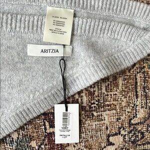 Aritzia cashmere triangle scarf NWT